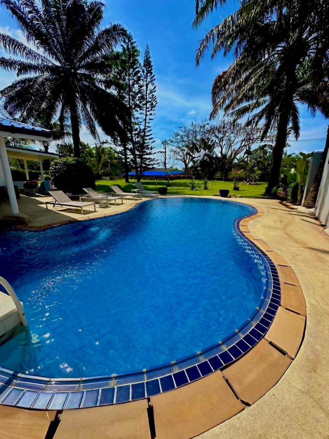 Valentine Villa *
